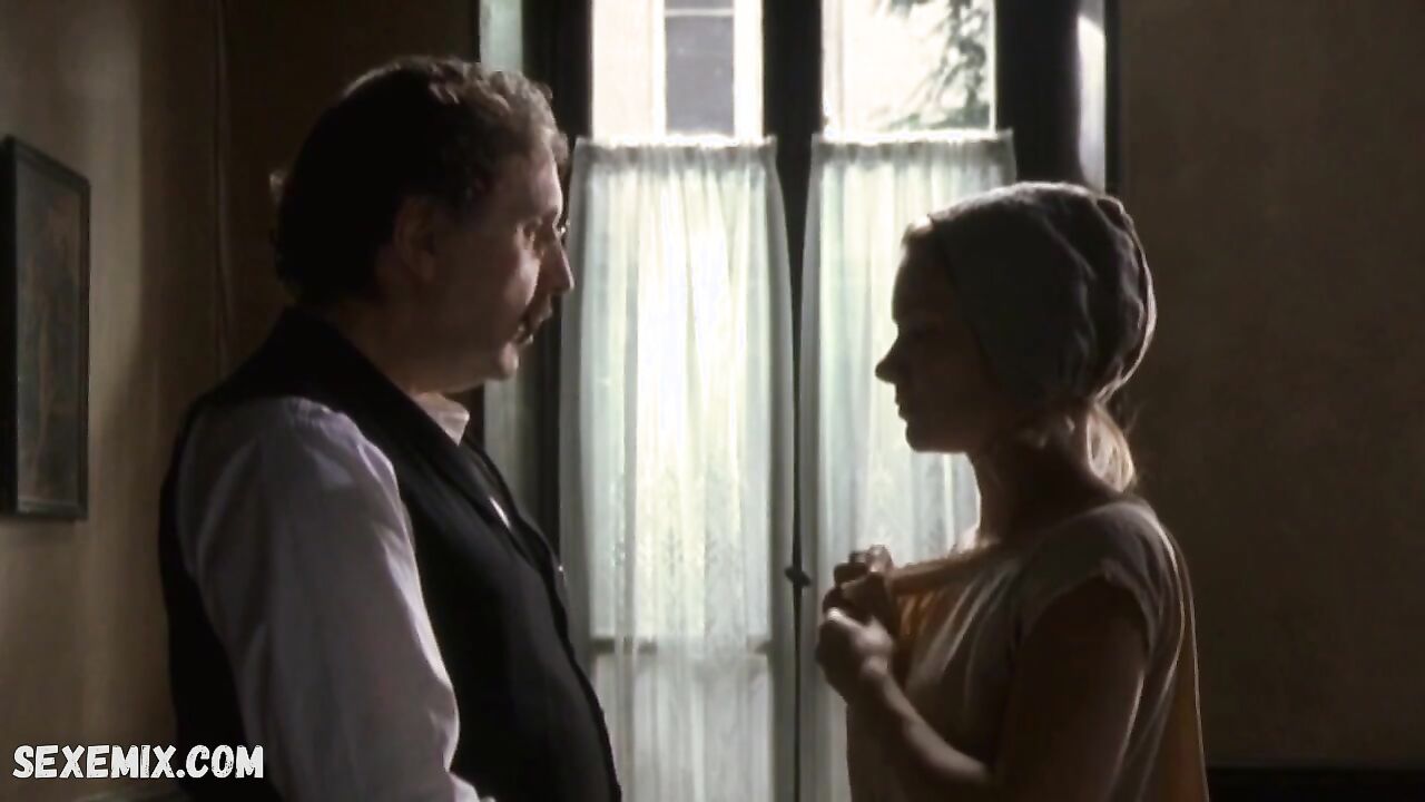 Several erotic and sex scenes with Sophie Quinton, scene in La nourrice (2004)