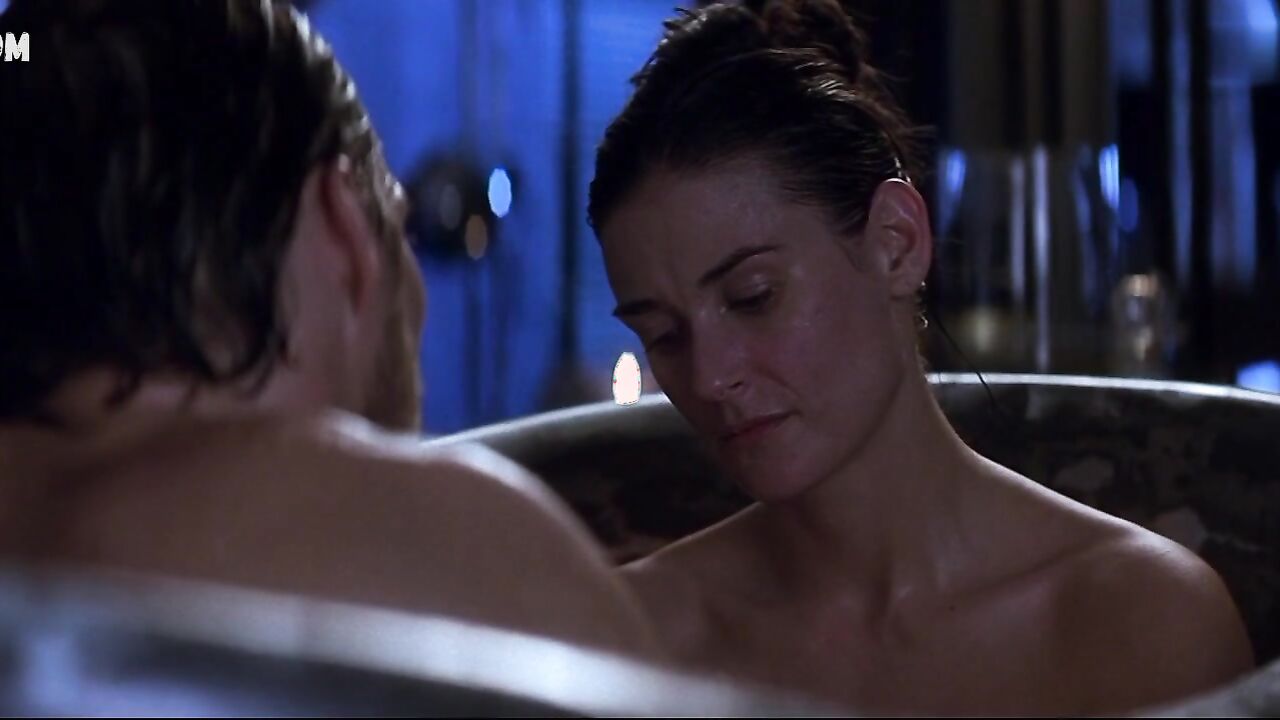 Demi Moore has a love scene in Passion of Mind (2000)