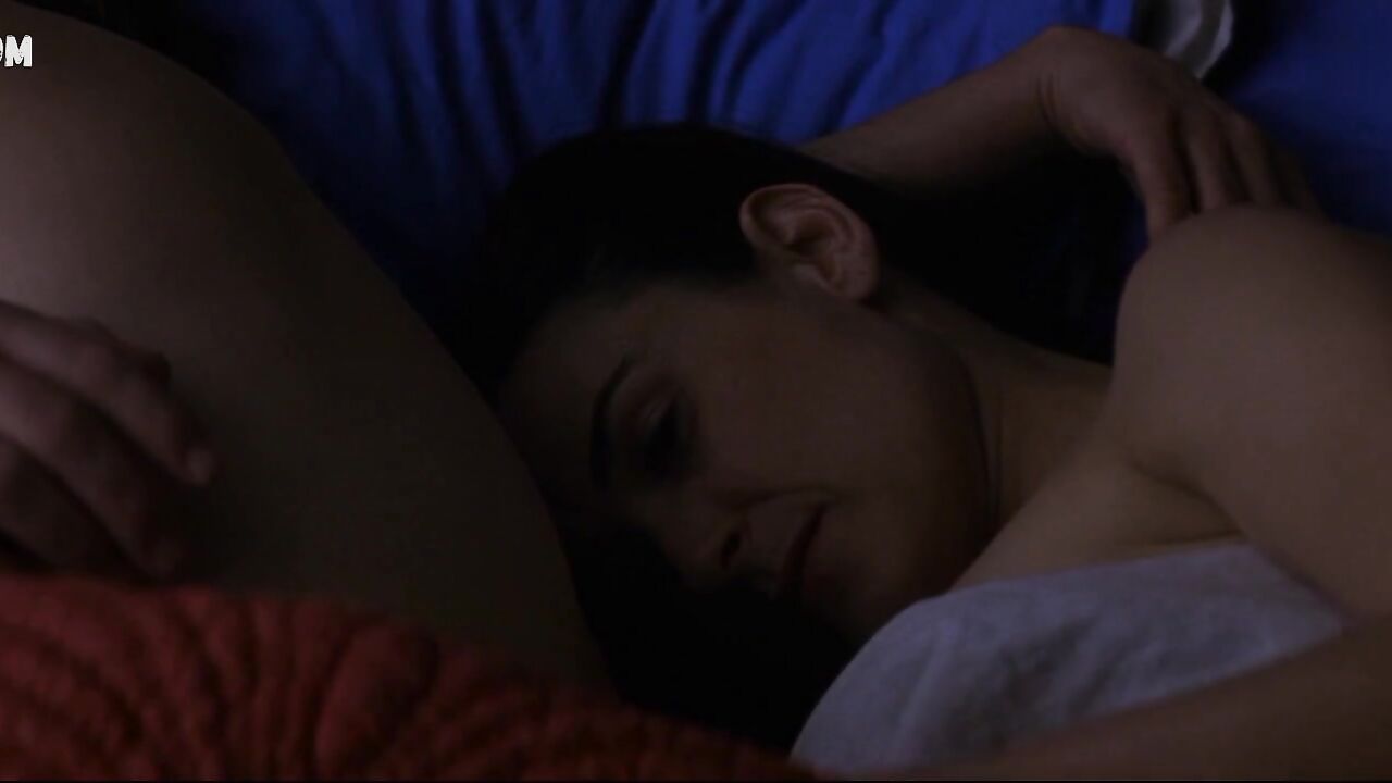 Demi Moore has a love scene in Passion of Mind (2000)