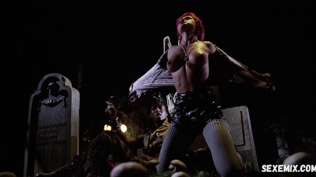 Linnea Quigley shows full frontal nudity, scene in Return of the Living Dead (1985)