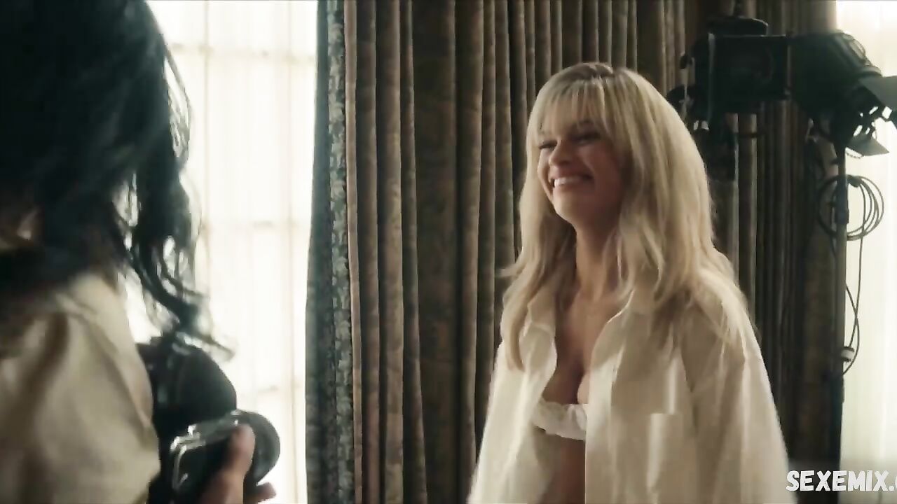 Lily James sexy, underwear scene in Pam & Tommy s01e06 (2022)