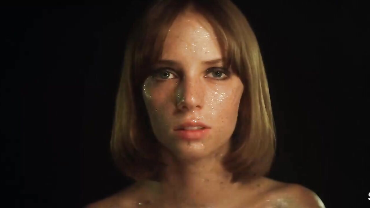 Maya Hawke is very sexy in the movie ”Mainstream” (2020)