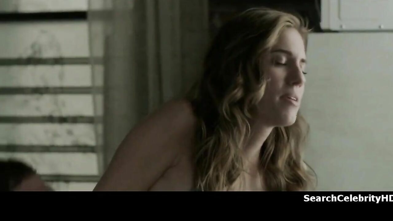 Allison Williams sexy, scene in Girls - 2