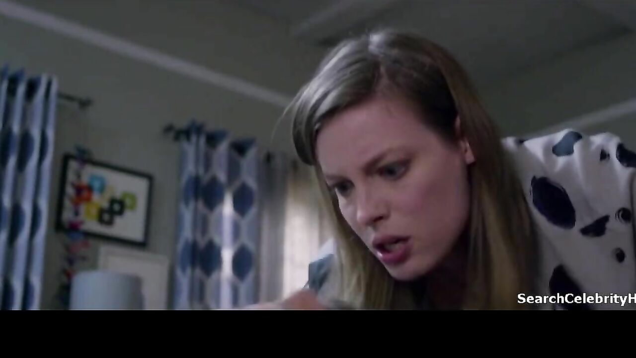 Sex with Gillian Jacobs, scene in Love 2016