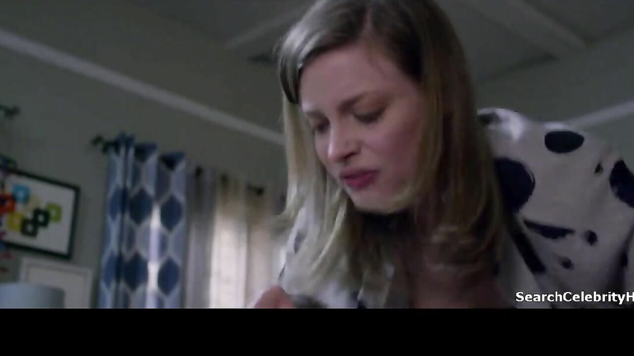 Sex with Gillian Jacobs, scene in Love 2016