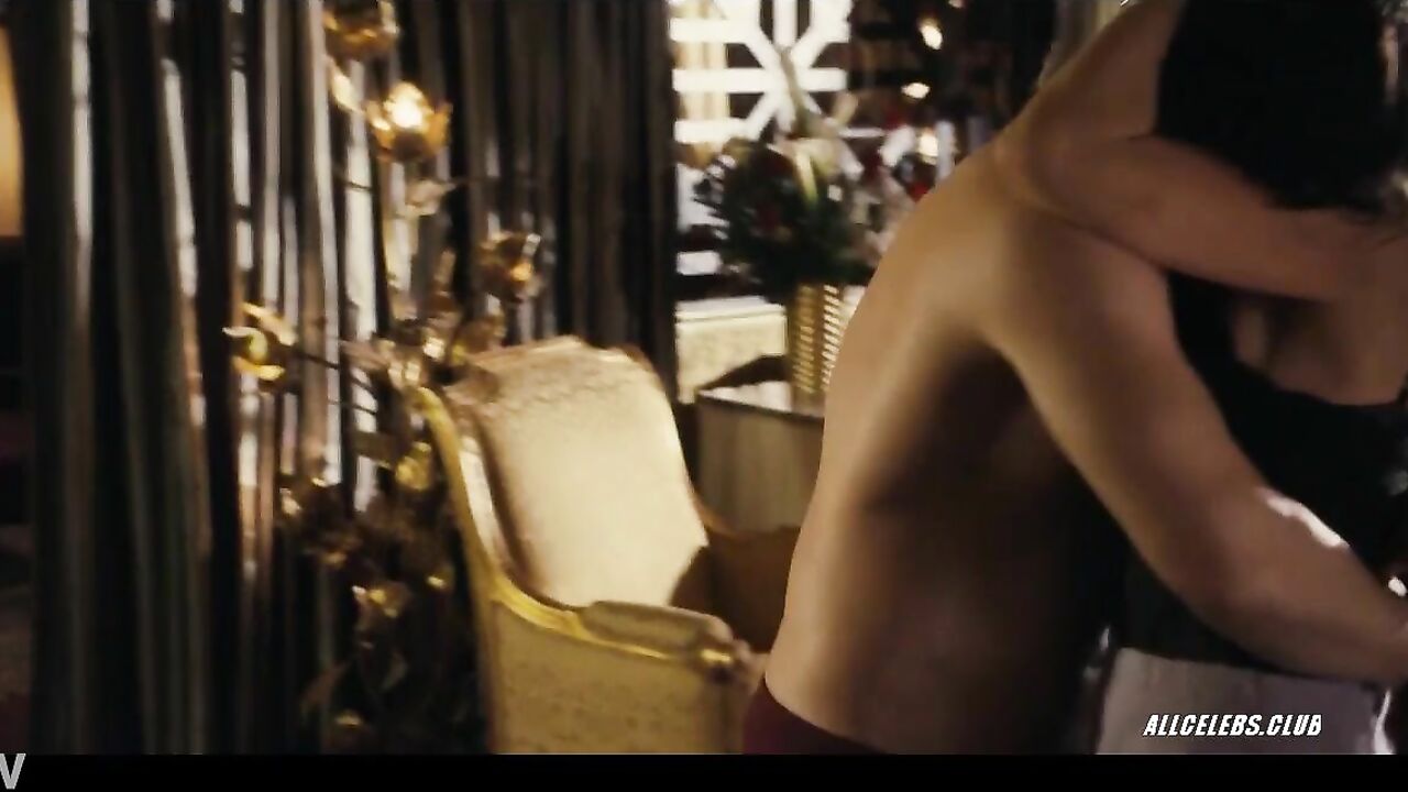 sex with Helen Mirren, scene in Love Ranch