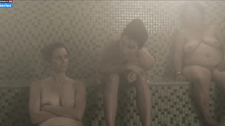 Amy Landecker, Gaby Hoffmann escena desnuda en Transparent s02e05 (2015)