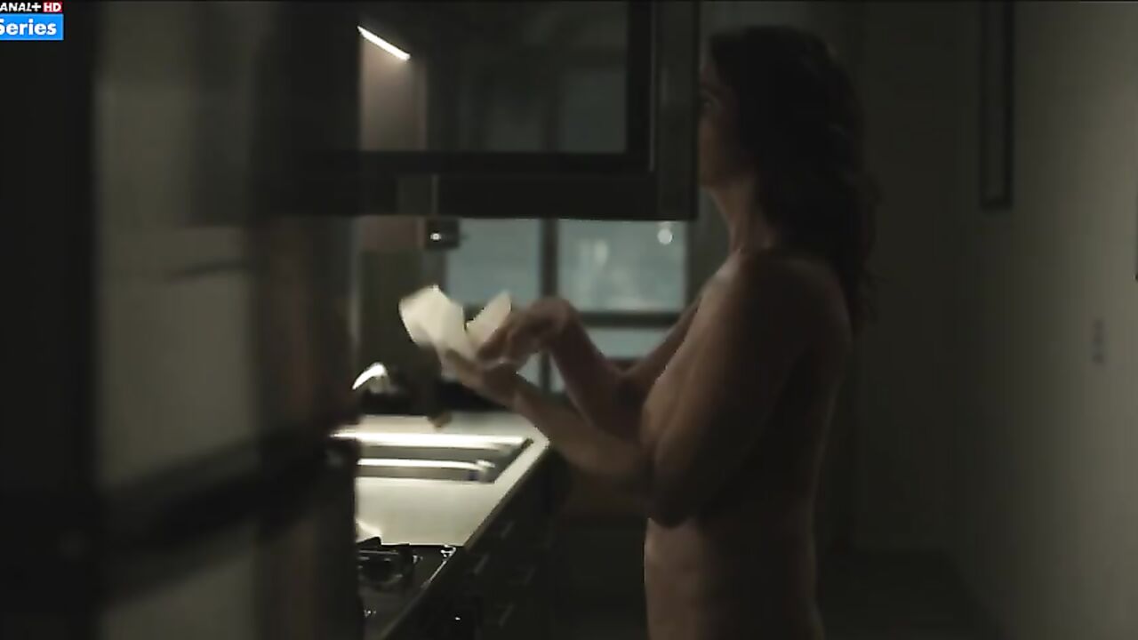 Amy Landecker nackt, Szene in Transparent s02e04 (2015)