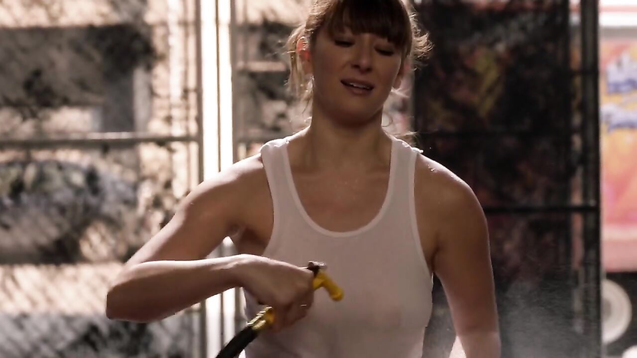 Isidora Goreshter sexy, scene in Shameless s07e04 (2016)