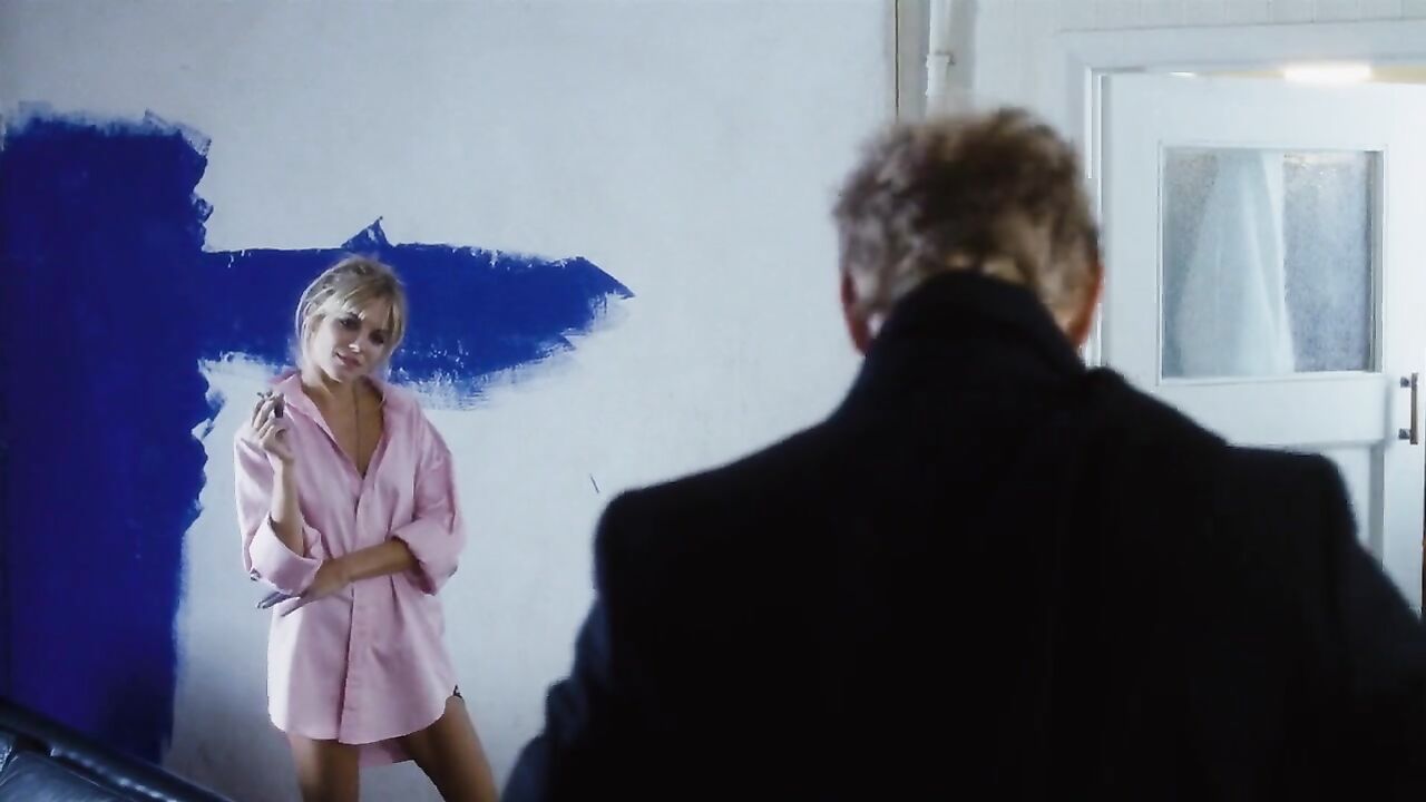 Sienna Miller nude scene in Alfie (2014)