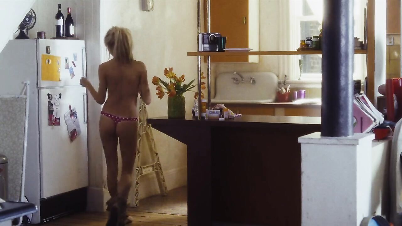 Sienna Miller nude scene in Alfie (2014)