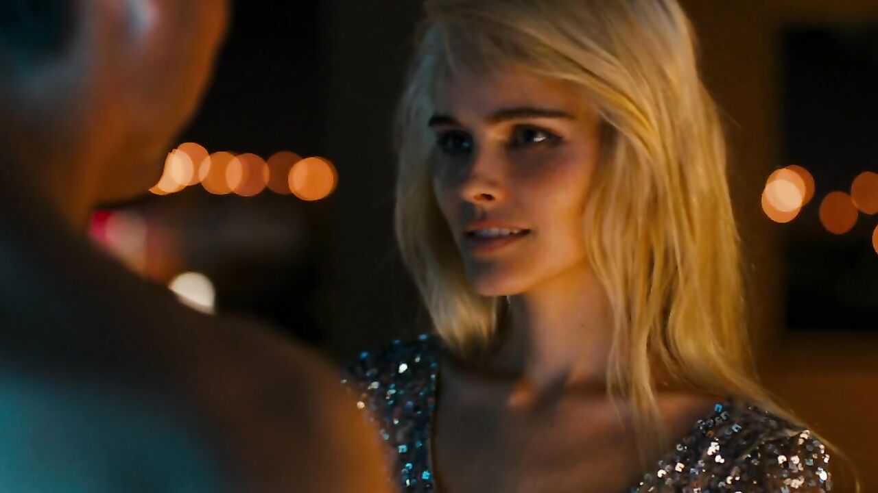 Isabel Lucas Schöner großer Arsch mit dünnem Körper, fetter Arsch für den Tagzzz:D – The Loft (2014)