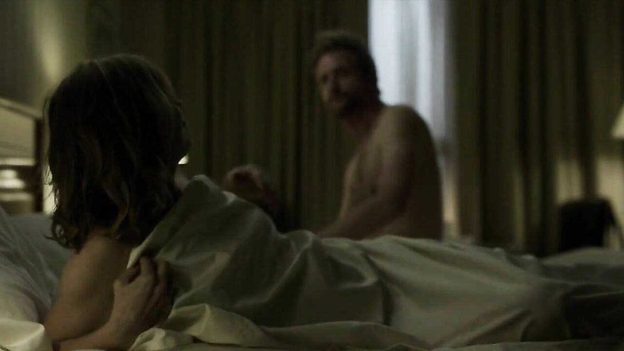 Kim Dickens nackte Cowgirl-Sexszene in House of Cards s03e09-10 (2015)