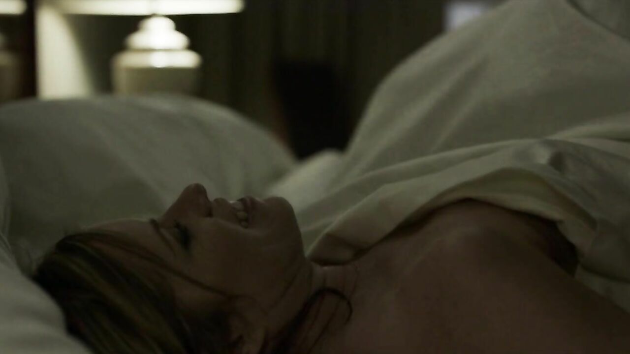 Kim Dickens nude, cowgirl sex scene in House of Cards s03e09-10 (2015)