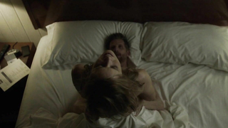 Kim Dickens desnuda, escena de sexo vaquera en House of Cards s03e09-10 (2015)