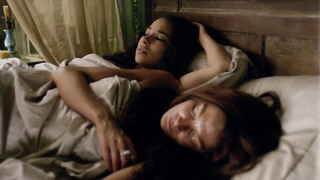 Jessica Parker Kennedy nago, seksowna scena - Black Sails s02e04 (2015)