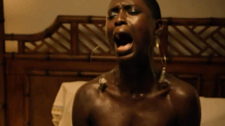 Jodie Smith nuda, salta sul cazzo di un ragazzo - Mad Dogs s01e01 (2015)