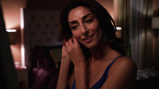 Beau Garrett sexy, Necar Zadegan sexy, underwear scene - Girlfriends' Guide to Divorce s01e01-07 (2014)