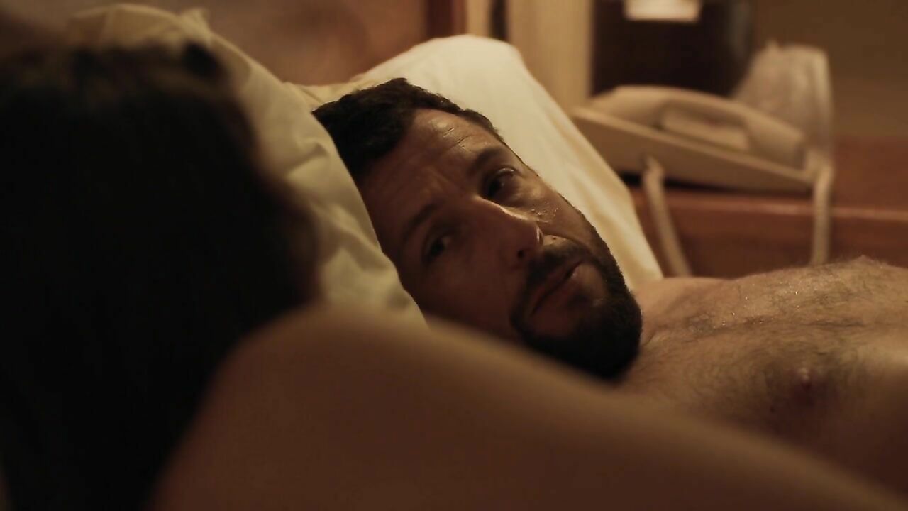 Shane Lynch in sexy schwarzen Höschen, Szene aus – Männer, Frauen und Kinder (2014)