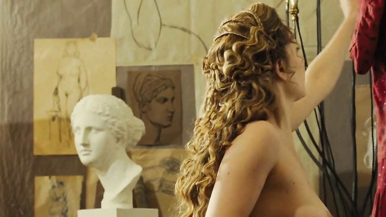 Ophelia Kolb nude, breasts scene - Gainsbourg (2010)