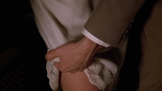 Kristin Scott Thomas nude, breasts scene - The English Patient (1996)