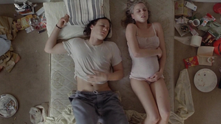 Abbie Cornish nua, seios - Candy (2006)