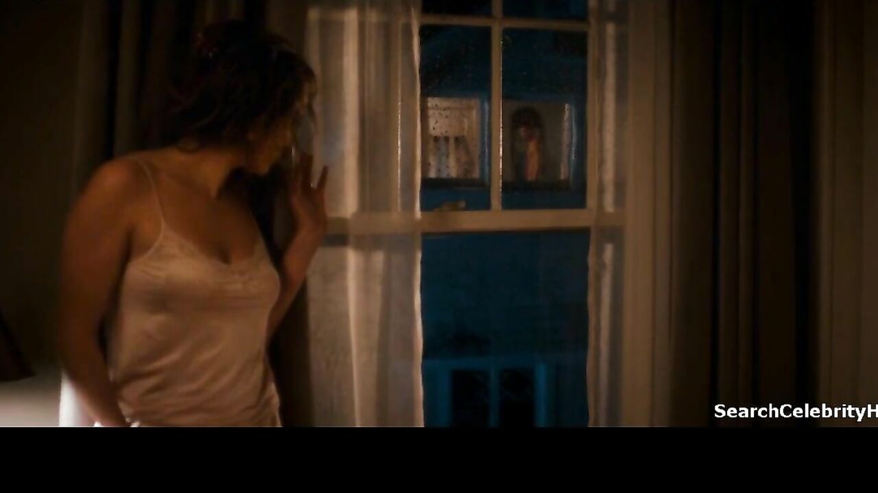 Jennifer Lopez in The Boy Next Door 2015