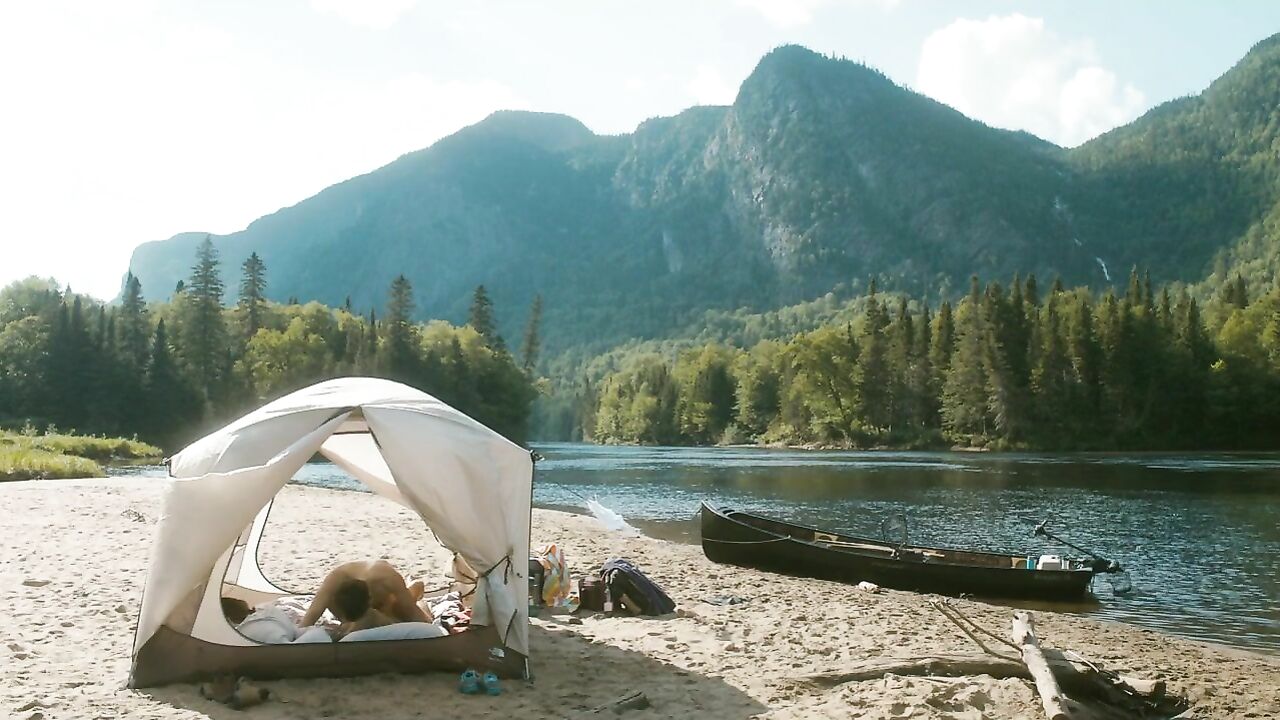 Melanie Thierry nackt, Nacktvideo aus Le regne de la beaute (2014)