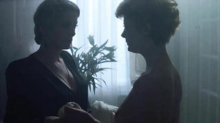 Susan Sarandon nue, Catherine Deneuve nue, scène de sexe de The Hunger (1983)