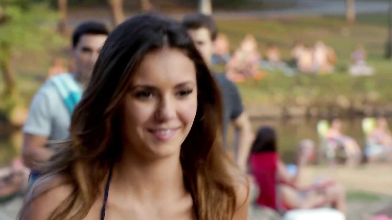 Nina Dobrev - The Vampire Diaries s06e03 (2014)