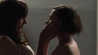 Jane Sowerby, Victoria Bidewell nago, scena seksu z Comforting Skin (2011)