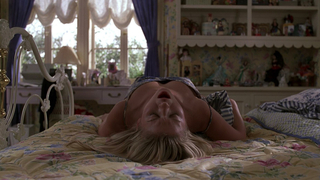 Tara Reid nuda, scena di sesso da American Pie (1999)