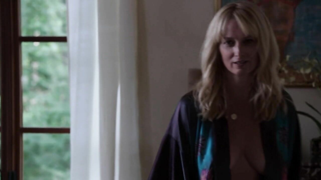 Katherine LaNasa nackt, Sexszene aus Satisfaction s01e06 (2014)