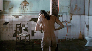 Laetitia Casta nago, scena seksu z Wyspy (2011)