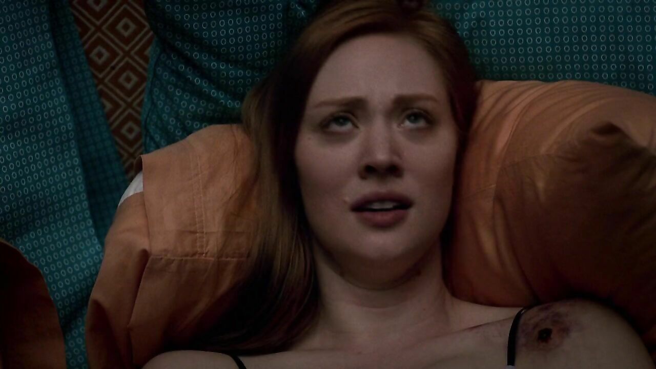 Deborah Ann Woll nackt, Sexszene aus True Blood s07e04-05 (2014)