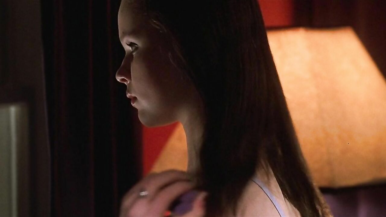 Thora Birch nackt, Szene in „American Beauty“ (1999)