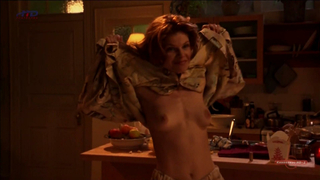 Scena di nudo con Lolita Davidovich nuda, scena di sesso da Intersection (1994)