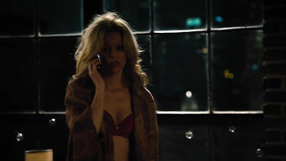 Elizabeth Banks - Walk Of Shame (2014)