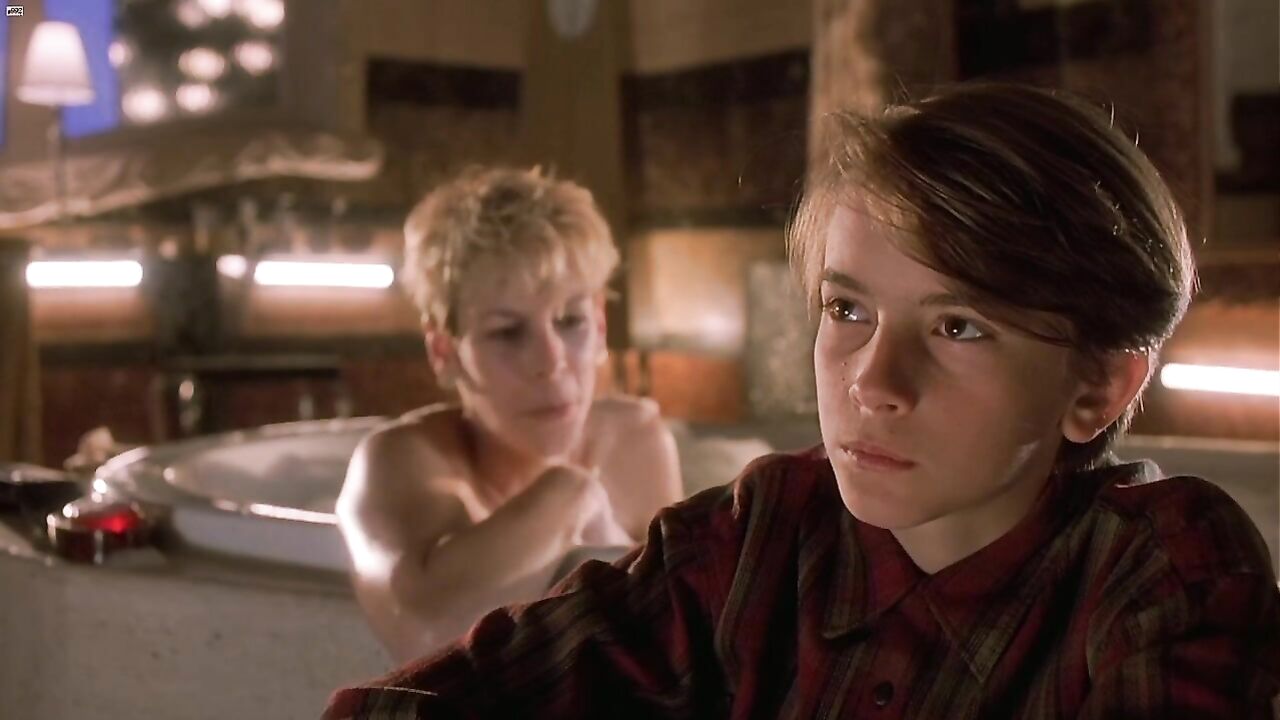 Jamie Lee Curtis - Mother's Boys (1994)