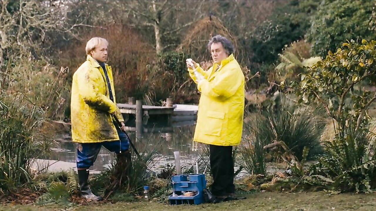 Tamsin Egerton - Keeping Mum (2005)