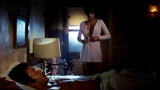 Pam Grier çıplak, Cool Breeze (1972) filminden seks sahnesi