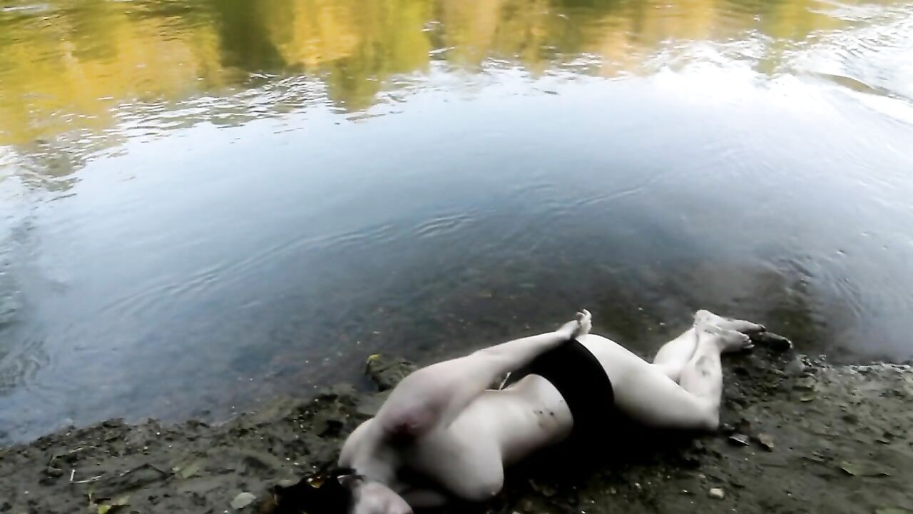 Caroline White nude, sex scene from 24 Exposures (2013)