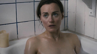 Taylor Schilling - Pobyt (2013)