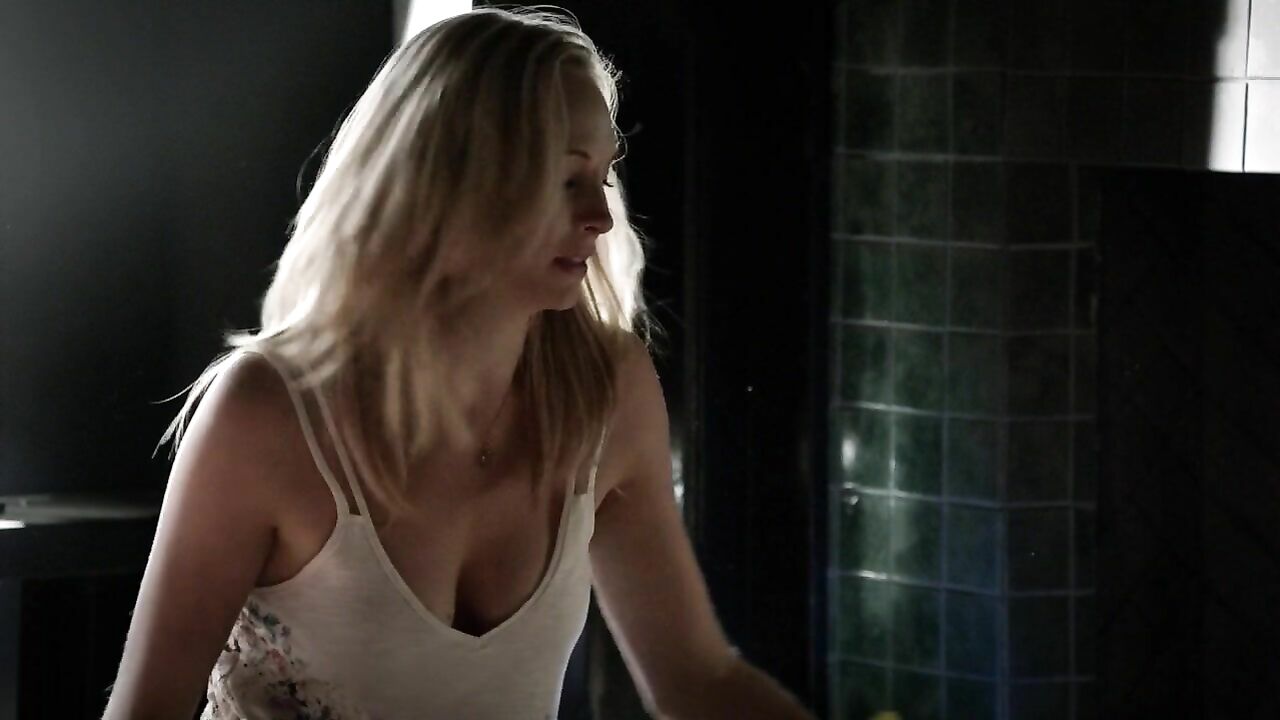 Candice Accola nackt, Sexszene aus The Vampire Diaries s05e11-12 (2014)