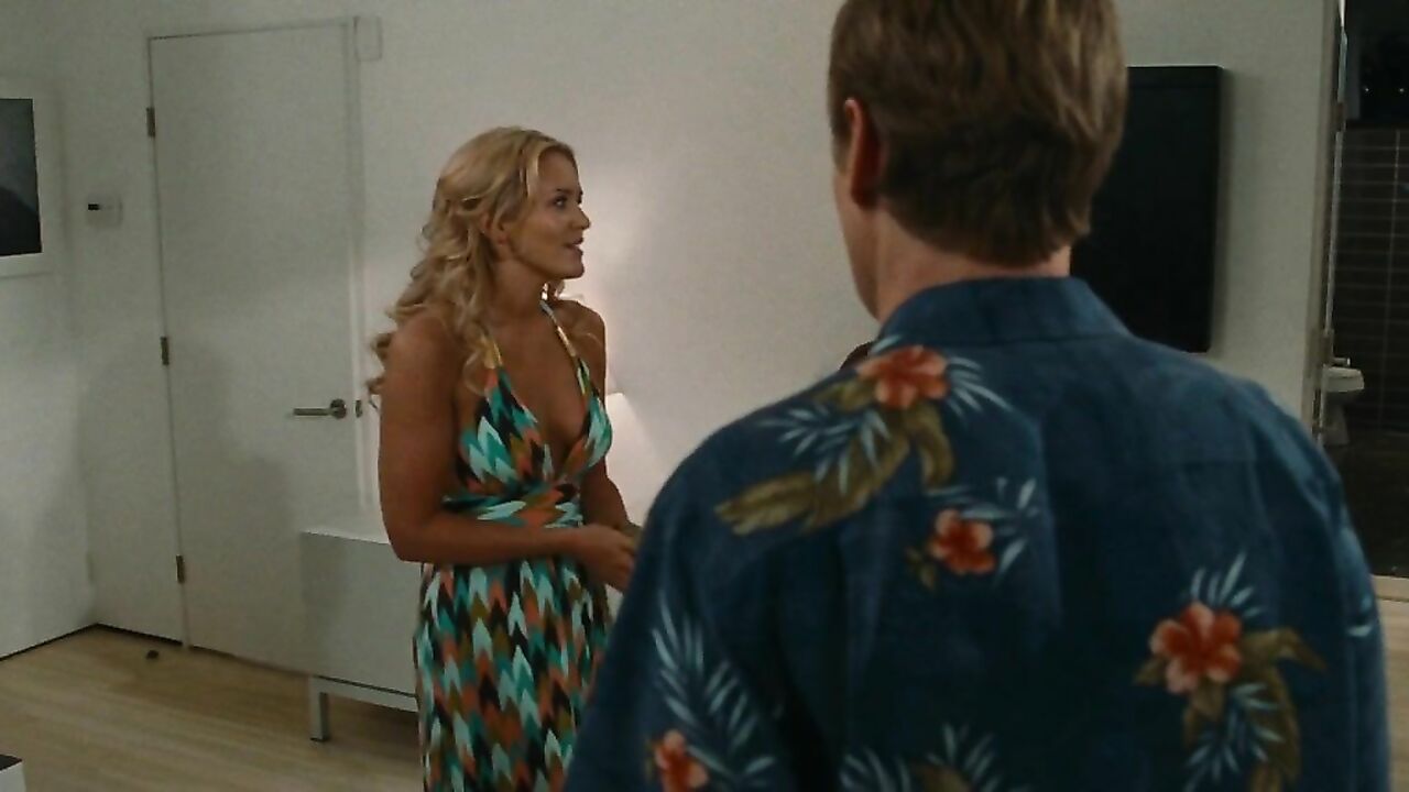 Nicky Whelan - Hall Pass (2011)