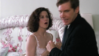 Sigourney Weaver erotische Szene aus Working Girl (1988)