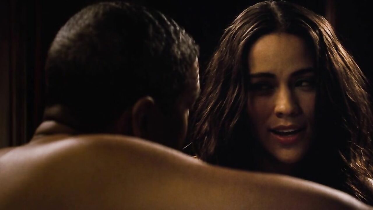 Erotische Szene von Paula Patton aus 2 Guns (2013)