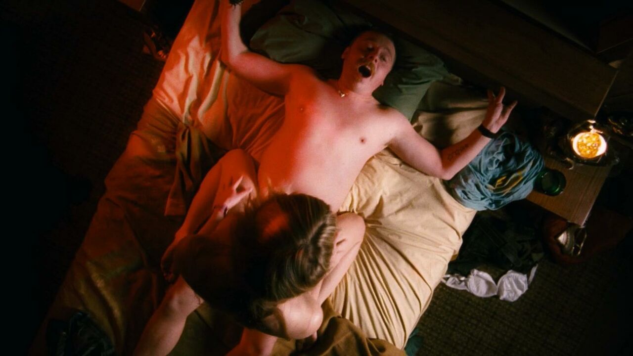 Alice Eve nude, sex scene from Big Nothing (2006)