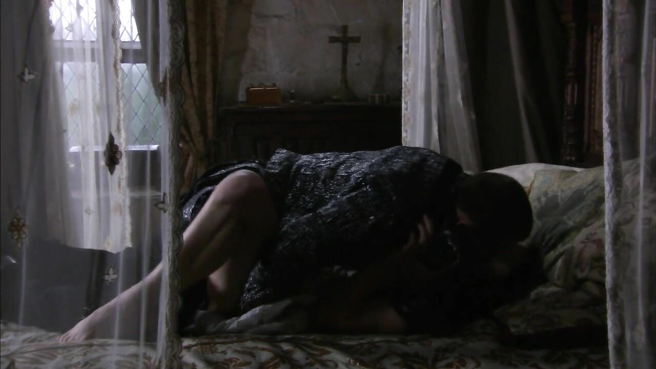 Natalie Dormer nude, sex scene from The Tudors s01 (2007)