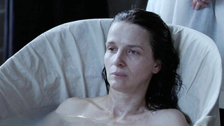 Scena erotica di Juliette Binoche da Camille Claudel 1915 (2013)